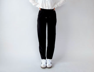 Everyday Ease Cropped Pant- Black