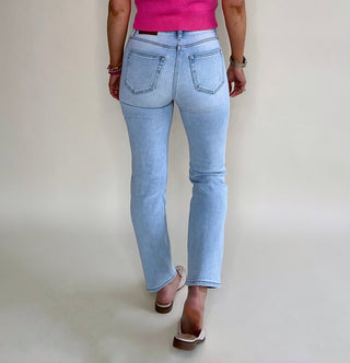 Harley High Rise Mom Jean - Light Wash